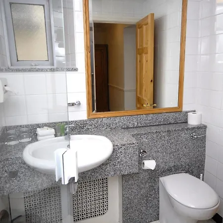 St Anthony's Riverside 3* 웨스트포트
